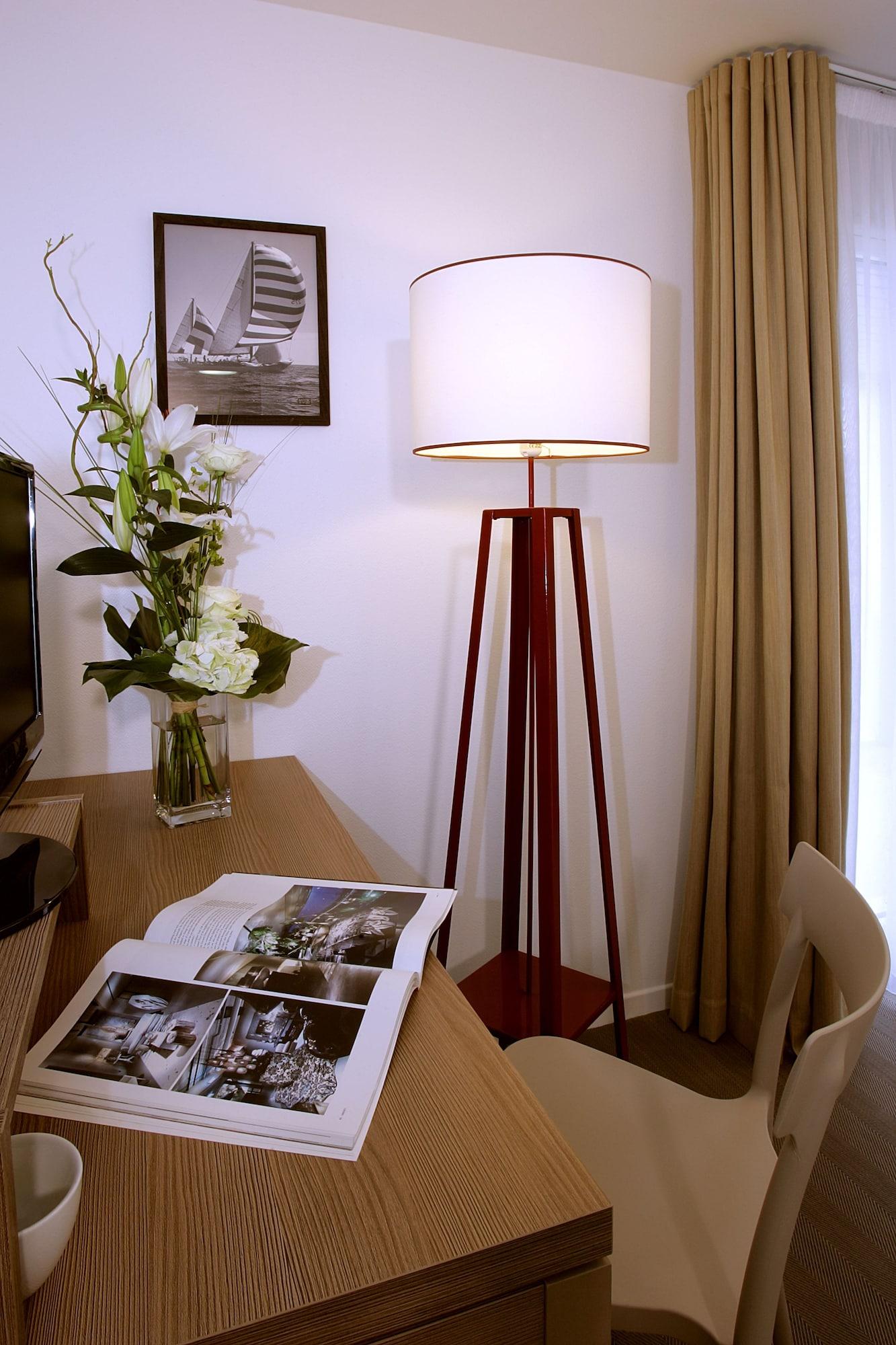 อัปปาร์ต ซิตี้ แปปิญอง ซองทร์ การ์ Aparthotel แปร์ปินญอง ภายนอก รูปภาพ