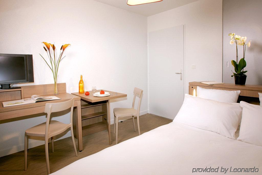 อัปปาร์ต ซิตี้ แปปิญอง ซองทร์ การ์ Aparthotel แปร์ปินญอง ภายนอก รูปภาพ
