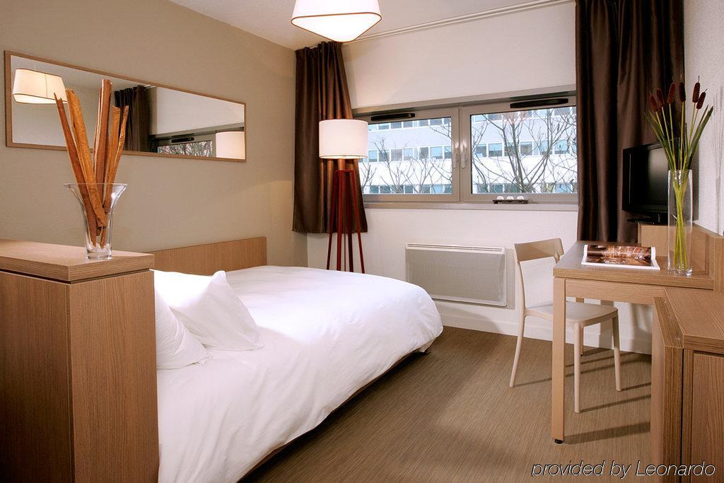 อัปปาร์ต ซิตี้ แปปิญอง ซองทร์ การ์ Aparthotel แปร์ปินญอง ภายนอก รูปภาพ